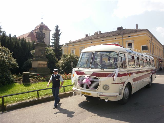 LIBOCHOVICE-BUS.jpg